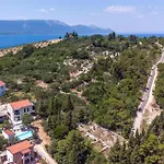 Luxurious In Kremena