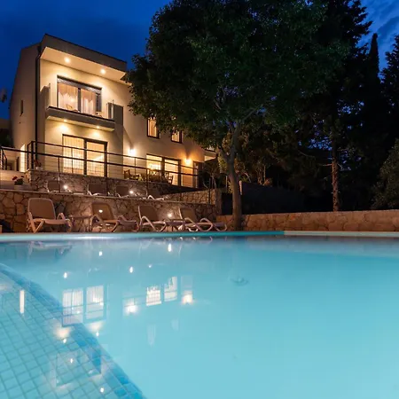 Luxurious In
