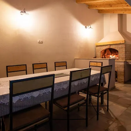 4 Bedroom Amazing In Kremena Dom wakacyjny