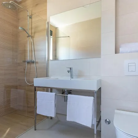 Holiday home 4 Bedroom Amazing In Kremena Brijeg