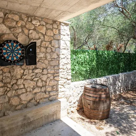 Holiday home 4 Bedroom Amazing In Kremena *