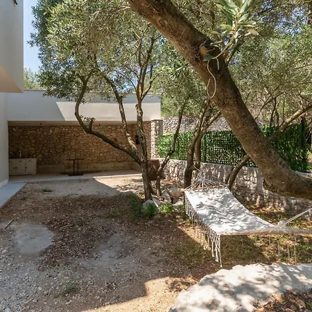 4 Bedroom Amazing In Kremena Kremena