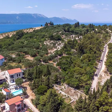 4 Bedroom Amazing In Kremena Brijeg