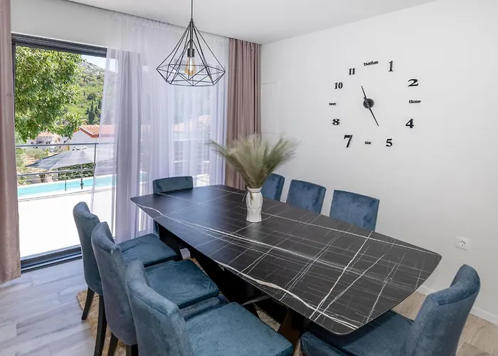 4 Bedroom Amazing In 別荘