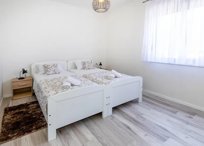 別荘 4 Bedroom Amazing In