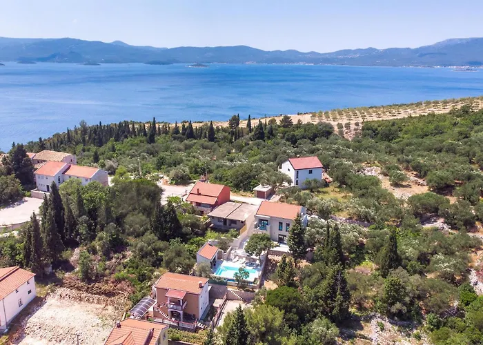 4 Bedroom Amazing In 別荘