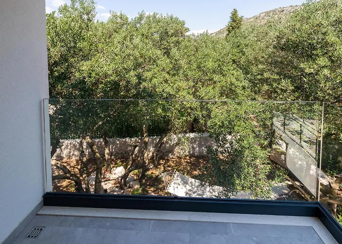 別荘 4 Bedroom Amazing In Kremena