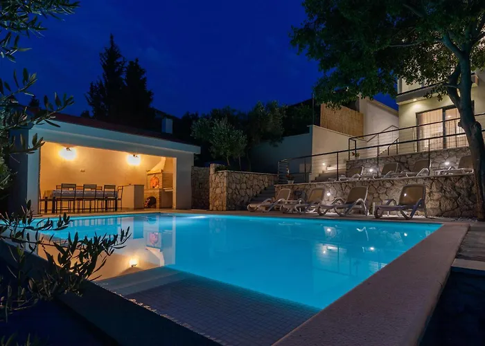 4 Bedroom Amazing In 別荘